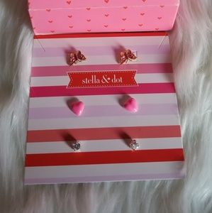 Stella and Dot Earrings